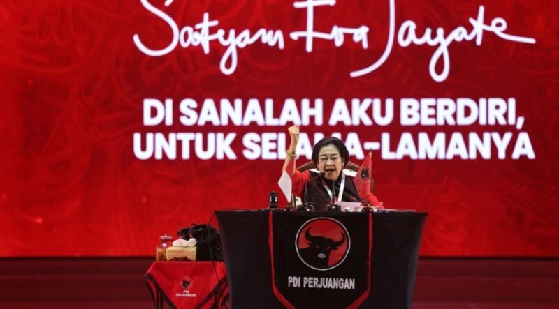 Ketua Umum PDI Perjuangan (PDIP) Megawati Soekarnoputri menyampaikan orasi politiknya saat Rapat Kerja Nasional (Rakernas) dan HUT PDI Perjuangan ke-53 di Beach City International Stadium, Ancol, Jakarta, Sabtu (10/1/2026). Rakernas dan HUT ke-53 PDI Pejuangan yang berlangsung 10-12 Januari  (ANTARA FOTO/Monang Sinaga/fzn/rwa
