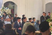 Presiden Prabowo Subianto dan Presiden ke-7 RI Jokow Widodo (Jokowi) menghadiri pernikahan Sekretaris Pribadi (Sespri) Agung Surahman dan Aulia Mahardiana Warsitoati
(Foto istimewa)

