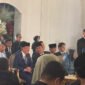 Presiden Prabowo Subianto dan Presiden ke-7 RI Jokow Widodo (Jokowi) menghadiri pernikahan Sekretaris Pribadi (Sespri) Agung Surahman dan Aulia Mahardiana Warsitoati
(Foto istimewa)
