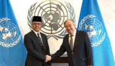 Menteri Luar Negeri RI Sugiono saat bertemu Sekretaris Jenderal PBB António Guterres di Markas Besar PBB, New York.
Sumber foto: Biro Pers Kementerian Luar Negeri RI / Kemlu RI