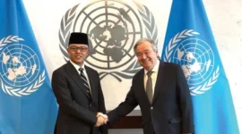 Menteri Luar Negeri RI Sugiono saat bertemu Sekretaris Jenderal PBB António Guterres di Markas Besar PBB, New York.
Sumber foto: Biro Pers Kementerian Luar Negeri RI / Kemlu RI
