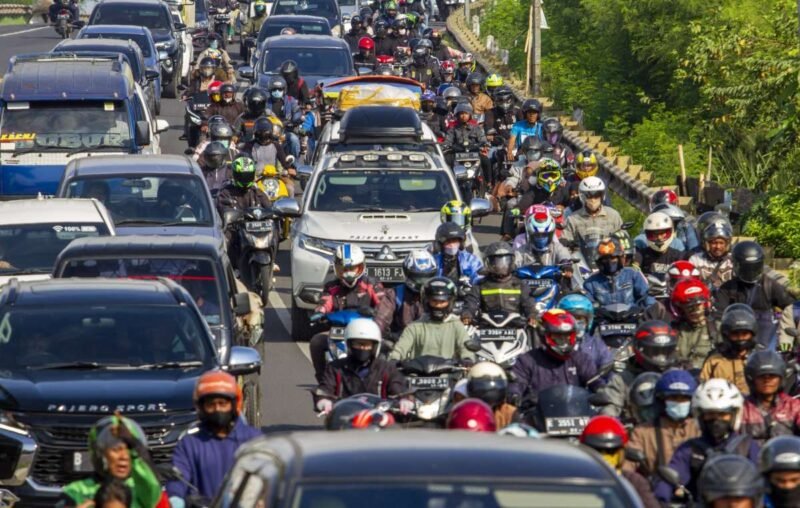 Ilustrasi Arus Mudik Lebaran Mulai Memuncak, 25 Persen Kendaraan Sudah Tinggalkan Jakarta (foto insight.kontan.co.id)