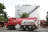 ILUSTRASI. PT Pertamina Patra Niaga mengklaim stok BBM aman jika pengelola stasiun pengisian bahan bakar umum (SPBU) swasta membeli dari Pertamina ( Foto industri.kontan.co.id )