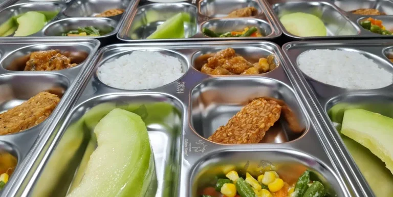 Tak Cuma Kenyang, Tapi Bergizi! Mendikdasmen Abdul Mu’ti Dorong Inovasi Menu Kreatif di Program Makan Gratis (foto ugm.ac.id)