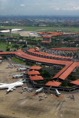 Penerbangan Terdampak Konflik Internasional, Jadwal di Bandara Soekarno-Hatta Alami Gangguan