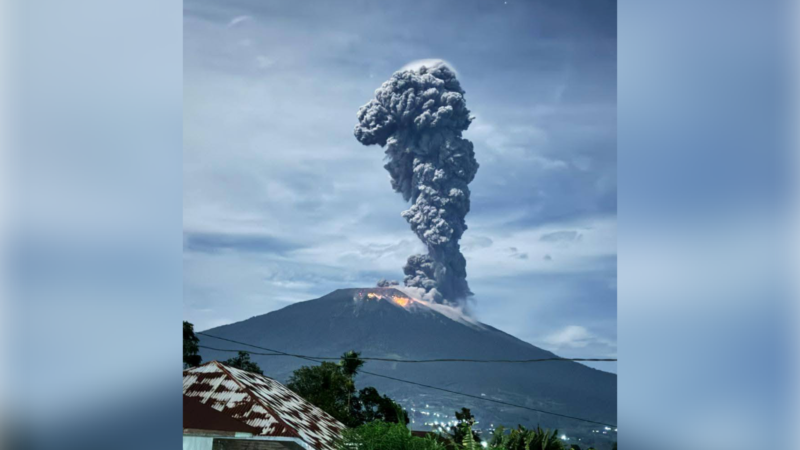 Marapi Erupsi Dini Hari, Aktivitas Vulkanik Masih Tinggi – Radius Aman Tetap 3 Km dari Kawah Verbeek