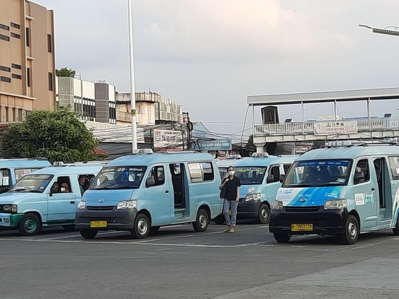 Digitalisasi BBM: Solusi Penghematan Negara atau Beban Baru bagi Sopir Angkot dan Petani?Source: Google(Kompas Megapolitan)