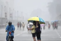 BMKG Keluarkan Peringatan Dini Cuaca Ekstrem, 7 Wilayah Ini Diterjang Hujan Lebat dan Angin Kencang. Source: Google/Kompas.tv