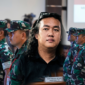 Ilustrasi Fakta Dakwaan Andrie Yunus: Motif Dianggap 'Melecehkan TNI' hingga Aksi 'Efek Jera' (Foto AI)