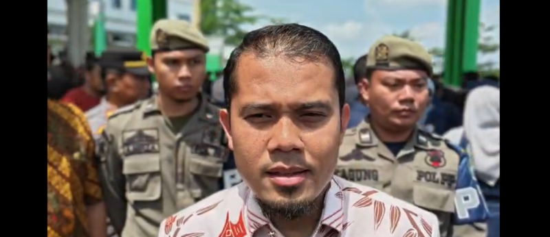 Demo Hardiknas di Limapuluh Kota: Mahasiswa PPNP Sampaikan 6 Tuntutan, Wakil Bupati Silahkan Gulingkan Pemerintah Jika Tak Ada Perubahan