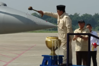 Presiden Prabowo menyerahkan jet tempur Rafale dan alutsista lainnya kepada TNI AU di Lanud Halim Perdanakusuma. Source:Youtube/Sekretariat Presiden