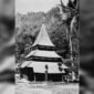 Foto: Sebuah Surau di Baso, Luhak Agam, estimasi tahun 1918 (KITLV)