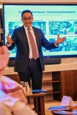 Anies Baswedan Jadi Konsultan Kehormatan Pembangunan Kota di Arab Saudi