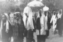 Kumpulan wanita Minangkabau dalam sebuah perhelatan, tahun tidak diketahui (KITLV)