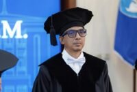 Foto: Zainal Arifin Mochtar saat pengukuhan guru besar (Dok. Instagram @zainalarifinmochtar)