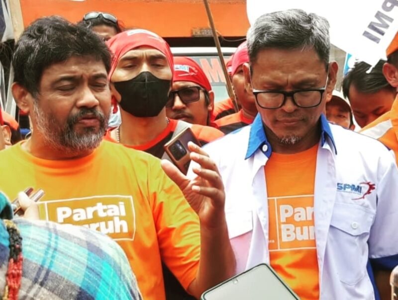 Foto: Said Iqbal dengan para pengikutnya (Dok. @saidiqbalorange)