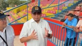 Andre Rosiade saat meninjau Stadion Agus Salim, Padang (Tangkapan layar dari akun @andre_rosiade)