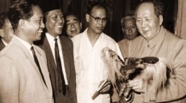 Foto D.N Aidit dengan Tokoh Revolusioner Tiongkok, Mao Zedong (Dok. Istimewa)