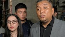 Foto: Davina bersama Pengacara Julius Irwansyah, setelah pemeriksaan di Polda Metro Jaya (Dok. Istimewa)
