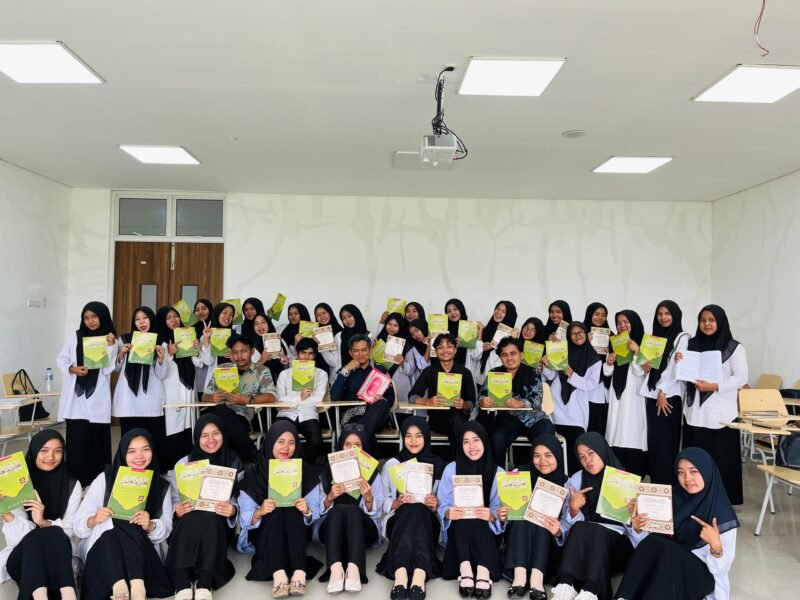 Foto: Selesai Perkuliahan Bersama Mahasiswa di UIN Sjech M. Djamil Djambek Bukittinggi (Dok. Penulis)