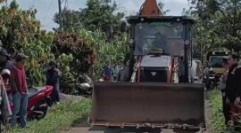 Foto: Alat Berat menuju lokasi perkara, di Nagari Sungai Kamuyang, Kecamatan Luak Kabupaten Lima Puluh Kota pada Kamis 18 Juni 2026