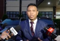 Foto: Ahmad Khozinudin, Kuasa Hukum Roy Suryo saat diwawancarai wartawan (Sabtu 20 Juni 2026)