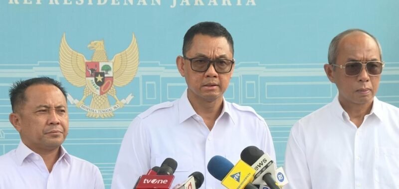 Foto: Direktur Utama PT PLN (Persero), Darmawan Prasodjo, memberikan keterangan di Sanana Kepresidenan, Jakarta, Senin 22 Juni 2026.