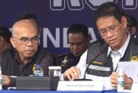 Foto: Purbaya Yudhi Sadewa, dan Jajaran Pimpinan Bea Cukai, Konferensi pers terbaru terkait penindakan pakaian bekas impor ilegal (balepress) digelar di Pelabuhan Tanjung Priok, Jakarta, Selasa 23 Juni 2036