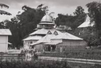 Sebuah Surau di Minangkabau (KITLV)