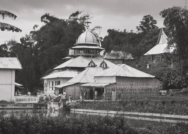 Sebuah Surau di Minangkabau (KITLV)