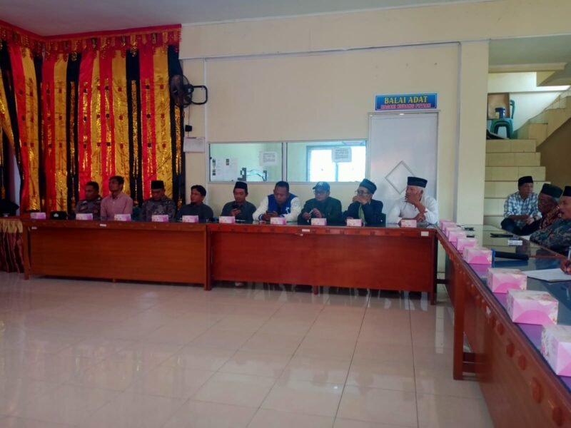 Foto: Pertemuan KAN dan jajaran, serta Wali Nagari, para penghulu dan niniak mamak Nagari Kubang Putiah, dan juga bundo kanduang (Dok. Istimewa)