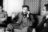 Fransisca Fanggidae bersama Tokoh Revolusiner Kuba, Fidel Castro (Dok. Istimewa)