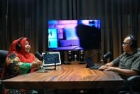 Tangkapan layar podcast Kusieh Bendi, Dyan Eka Putri bersama Ujang Niar, diunggah di kanal YouTube Dimensia Creative, 5 Juli 2026
