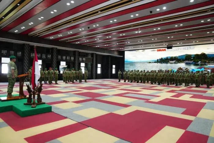 Foto: KSAD Jenderal TNI Maruli Simanjuntak saat memimpin Laporan Korps Kenaikan Pangkat 45 Perwira Tinggi (Pati) TNI Angkatan Darat di Markas Besar Angkatan Darat (Mabesad), Jakarta, Jumat (10/7). (Foto: Dok. Dispenad)
