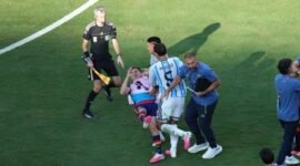 Foto: Paredes Emosi dan Serang Gavi Usai Kalah dari Spanyol dalam Laga Final,  (Dok. NurPhoto via Getty Images/NurPhoto)
