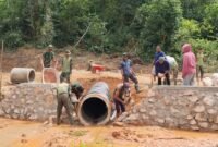 Foto: Satuan Tugas TNI Manunggal Membangun Desa (TMMD) ke-129 Kodim 0306/50 Kota terus memacu penyelesaian pengerjaan fisik maupun non-fisik di Nagari Sarilamak (Dok. Satgas TMMD)