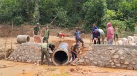 Foto: Satuan Tugas TNI Manunggal Membangun Desa (TMMD) ke-129 Kodim 0306/50 Kota terus memacu penyelesaian pengerjaan fisik maupun non-fisik di Nagari Sarilamak (Dok. Satgas TMMD)