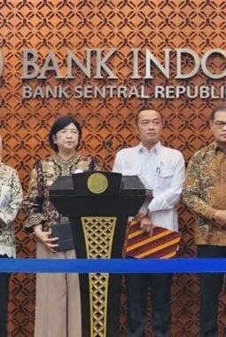 Presiden Terima Surat Pengunduran Diri Gubernur BI Perry Warjiyo, Destry Damayanti Jadi Pjs
