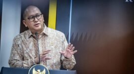Foto: Kepala BKPM Rosan Roeslani menyampaikan keterangan usai melaporkan realisasi investasi kepada Presiden Prabowo Subianto di Kantor Presiden, Kompleks Istana Kepresidenan, Jakarta, Kamis (16/7/2026). (Dok. ANTARA FOTO/Bayu Pratama S/nz)