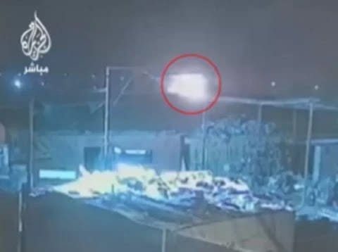 Foto: Sebuah ledakan akibat serangan, di lokasi yang diserang oleh AS, Arab Saudi di Irak. (Dok/aljazeera)