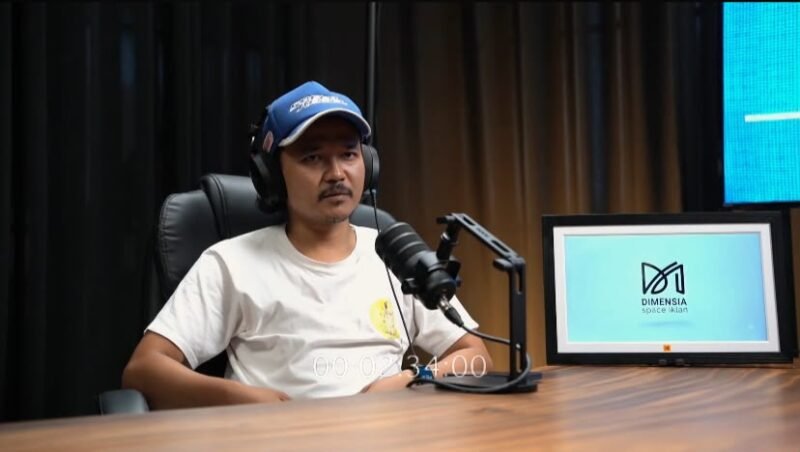 Tangkapan layar Madrid Ramadhan dalam channel YouTube Dimensia Creative, program Kusieh Bendi, diunggah pada 1 Juli 2026