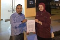 Foto: Penyerahan dokumen dan bukti kepada tim penyidik Polda Sumbar