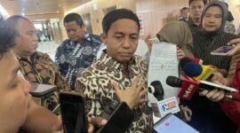 Foto: Raja Juli Antoni saat memberikan klarifikasi (Dok.Adhfar Aulia Syuhada/detikcom)