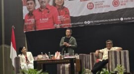 Foto: Rocky Gerung saat Diskusi Publik dan Bedah Buku 