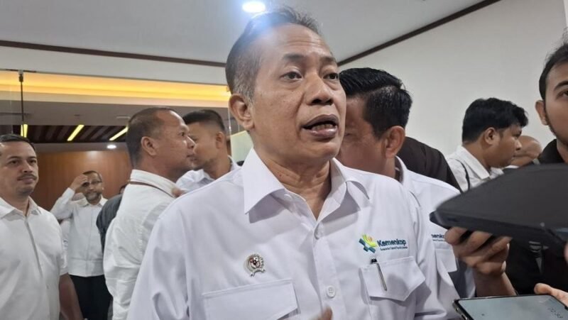 Foto: Wakil Menteri Koperasi, Ferry Juliantono (CNBC Indonesia/Martyasari Rizky)