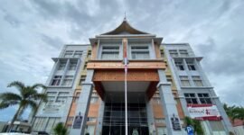 Pemeriksaan Direktur Utama pengelola Koridor 6 Trans Padang oleh Kejati Sumbar. (Foto: Dok. Kejati Sumbar)