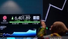 Pergerakan Indeks Harga Saham Gabungan (IHSG) di Bursa Efek Indonesia yang dibuka menguat ke level 6.512. (Foto: Dok. ANTARA)