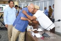 Otorita IKN Bor Sumur Air Bersih untuk Warga Sepaku. (Foto: Tribunnews)