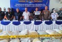 <p>Sianida 4,1 Ton Asal Filipina Digagalkan di Gorontalo Utara. (Foto: Dok. ANTARA)</p>
