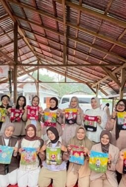 Batik Padang Panjang Jadi Pintu Ekonomi Kreatif Warga